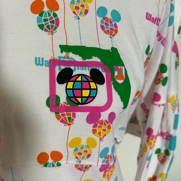 NWOT Colorful Balloon Print Disney Spirit Jersey XS - Picture 6 of 10